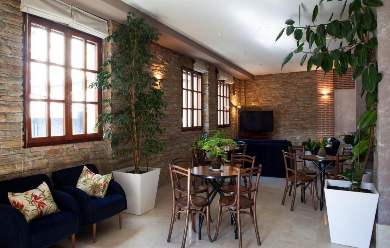 Hostal Santa Maria Cacabelos  Εξωτερικό φωτογραφία